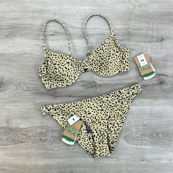 ☀️VOLCOM☀️ UR AN ANIMAL UNDER WIRE UR AN ANIMAL HIPSTER BIKINI SET - Picture 3 of 16